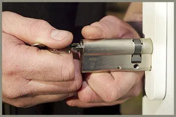 Burnside IL Locksmith Store Burnside, IL 773-516-5614